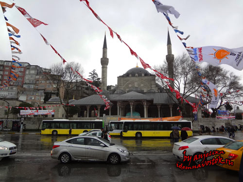 Мечеть Михримах султан в Ускюдаре